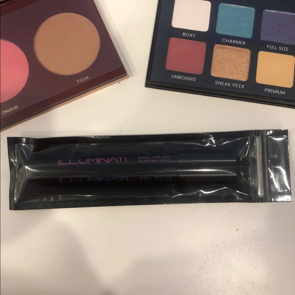 BoxyCharm Bundle - Picture 2 of 8